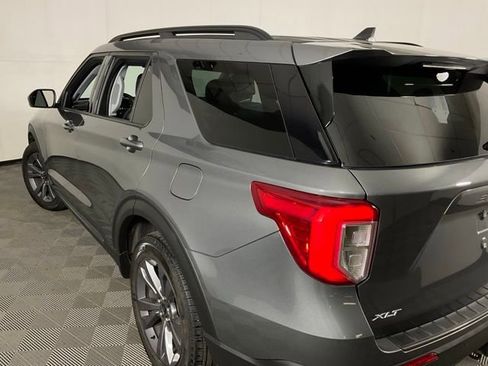 Used 2023 Ford Explorer XLT w/ Equipment Group 202A AWD/4WD image 40