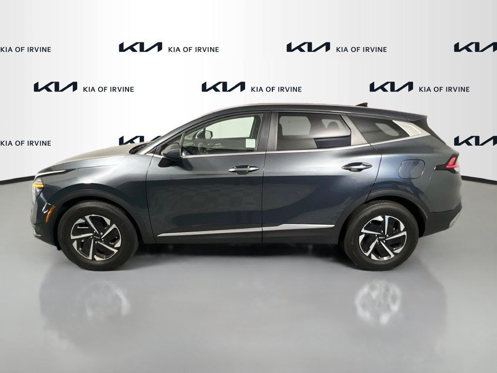 Certified 2025 Kia Sportage LX FWD image 5