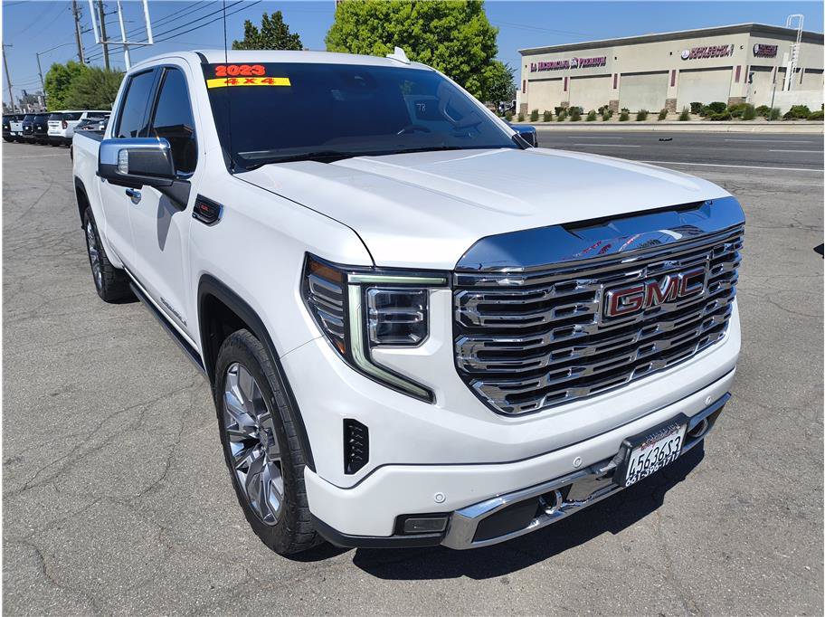 Used 2023 GMC Sierra 1500 Denali w/ Denali Reserve Package AWD/4WD image 2