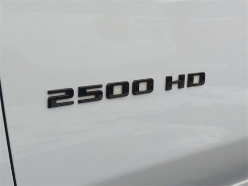 Certified 2022 Chevrolet Silverado 2500 Custom w/ Custom Value Package image 30
