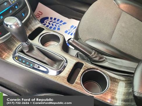 Used 2015 Chevrolet Malibu LT w/ Power Convenience Package image 14