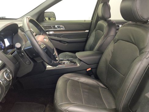 Used 2018 Ford Explorer Limited FWD image 17