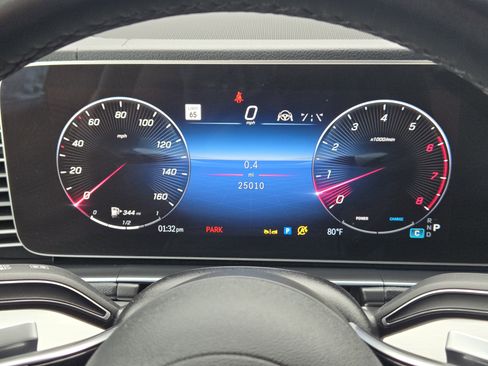 Used 2025 Mercedes-Benz GLS 450 4MATIC image 18