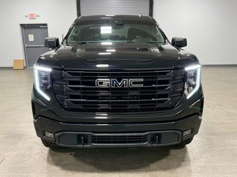 Used 2023 GMC Sierra 1500 Elevation image 9