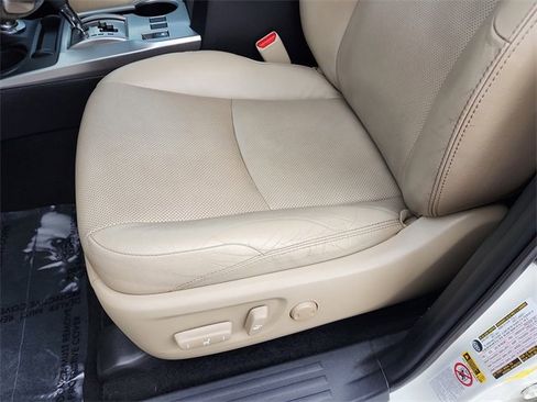 Used 2015 Toyota 4Runner Limited image 14