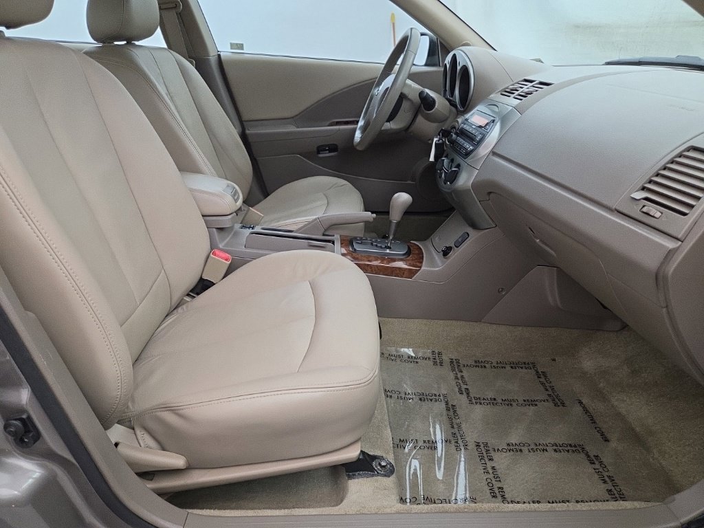 Used 2004 Nissan Altima 2.5 SL FWD image 15
