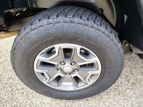 Used 2015 Jeep Wrangler Unlimited Sport w/ Quick Order Package 24S image 22