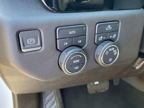 Used 2024 Chevrolet Silverado 1500 LT AWD/4WD image 16
