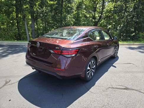 Used 2023 Nissan Sentra SV w/ SV Premium Package FWD image 3