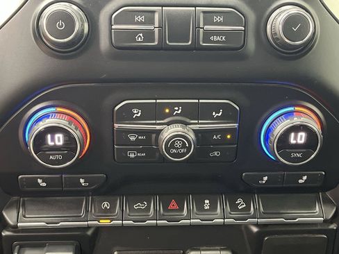 Certified 2021 Chevrolet Silverado 1500 LT AWD/4WD image 22
