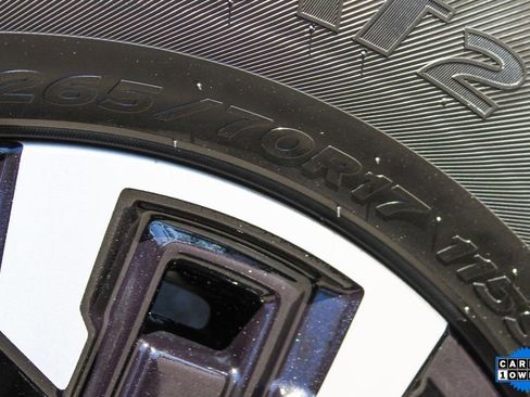 Used 2022 Nissan Frontier PRO-4X w/ Technology Package image 38