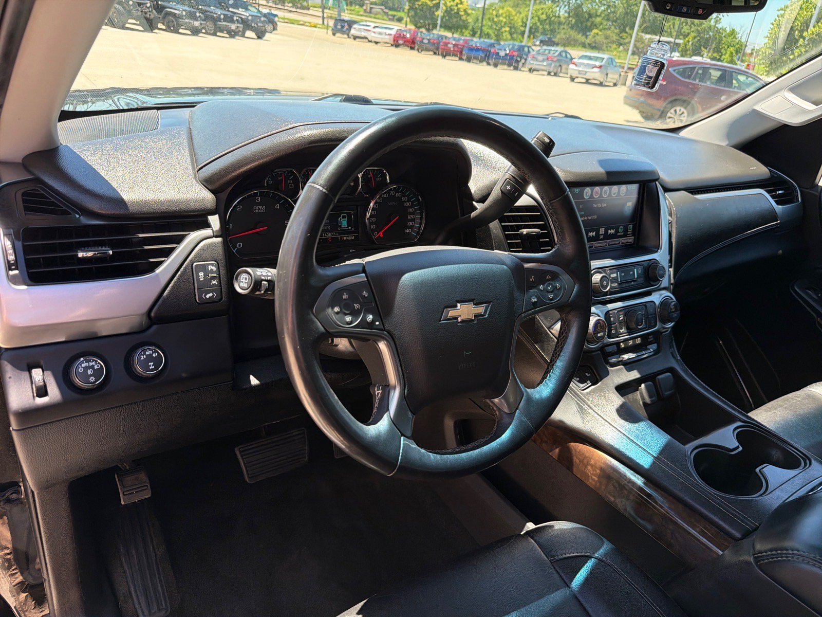 Used 2016 Chevrolet Suburban LT AWD/4WD image 15