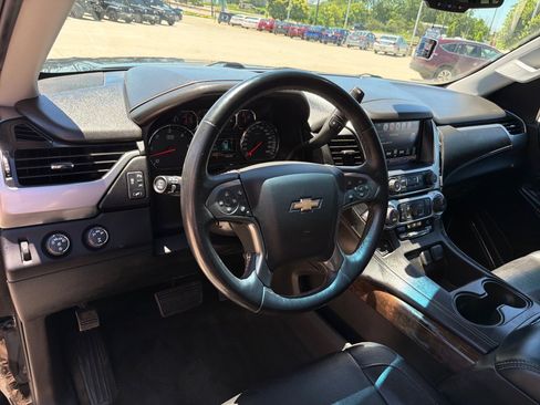 Used 2016 Chevrolet Suburban LT AWD/4WD image 15
