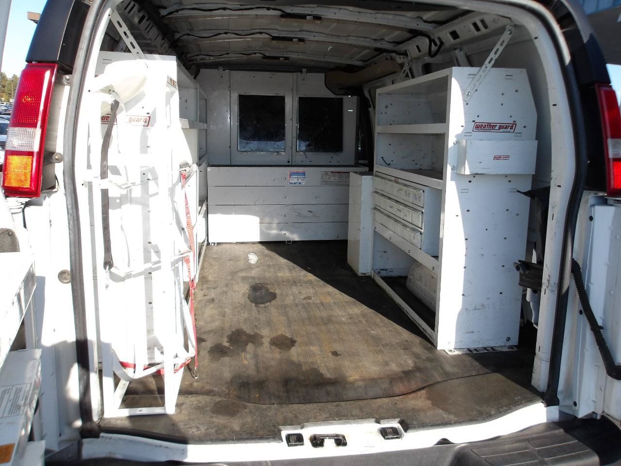 Used 2016 Chevrolet Express 3500 RWD image 10