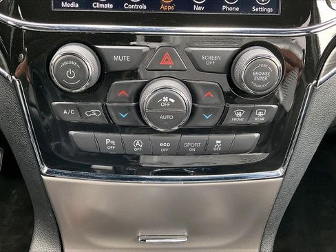 Certified 2022 Jeep Grand Cherokee Limited image 20