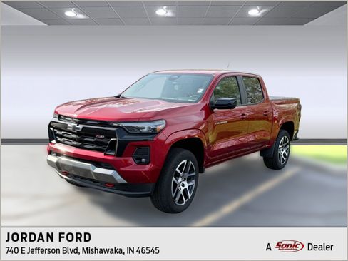 Used 2023 Chevrolet Colorado Z71 w/ Z71 Convenience Package 2 image 1