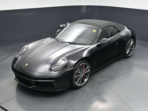 Certified 2020 Porsche 911 Carrera 4 AWD/4WD image 15