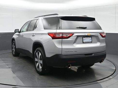 Used 2019 Chevrolet Traverse LT w/ LT Premium Package AWD/4WD image 5