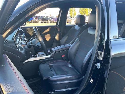 Used 2021 Mercedes-Benz GLB 250 4MATIC image 26