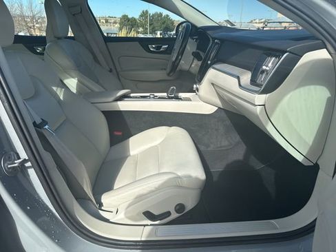 Used 2024 Volvo S60 B5 Plus image 22