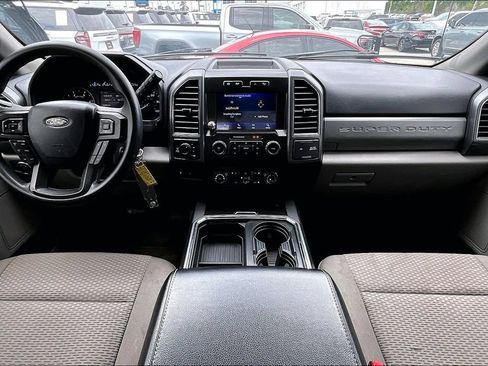 Used 2021 Ford F250 XLT w/ FX4 Off-Road Package AWD/4WD image 8