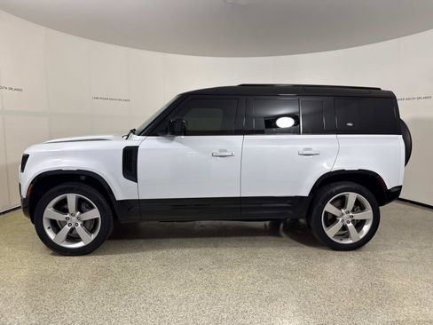 Used 2023 Land Rover Defender 110 X-Dynamic SE AWD/4WD image 2