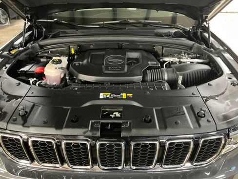 Used 2021 Jeep Grand Cherokee L Overland image 10