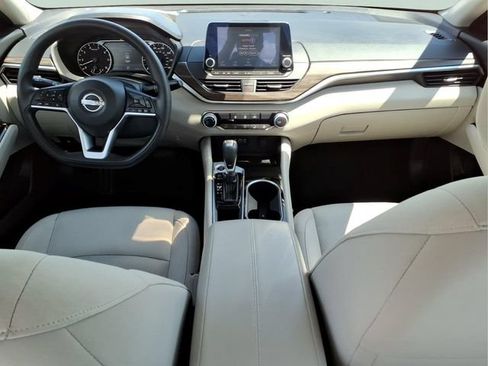 Used 2023 Nissan Altima 2.5 SV FWD image 21