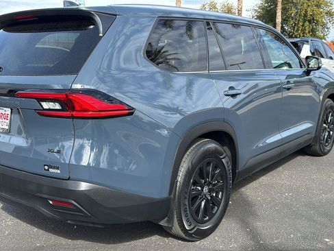 Used 2024 Toyota Grand Highlander XLE image 7