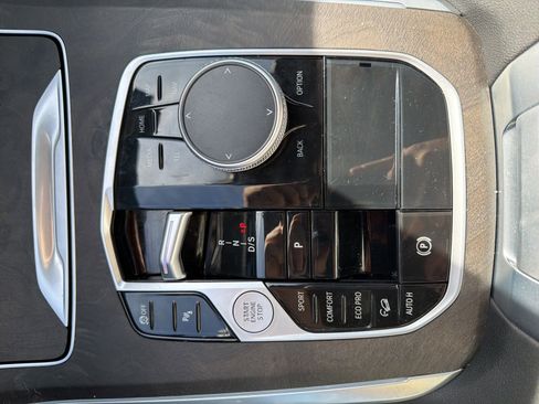 Used 2024 BMW X5 xDrive40i w/ Premium Package image 69