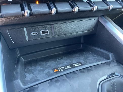 Certified 2025 Chevrolet Colorado ZR2 w/ Technology Package image 36