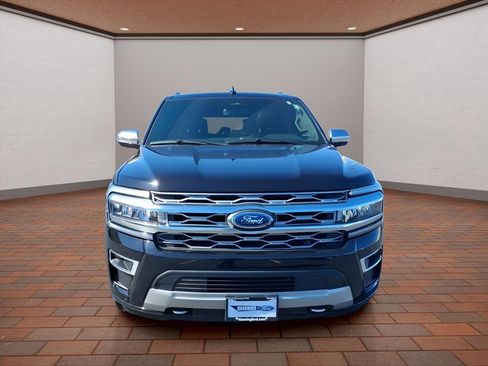 Used 2024 Ford Expedition Max Platinum image 3