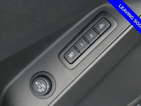 Used 2022 Chevrolet Equinox Premier FWD image 13