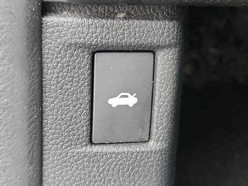 Used 2024 Honda Accord EX image 27