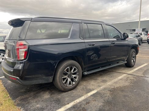 Used 2022 Chevrolet Suburban Z71 image 6