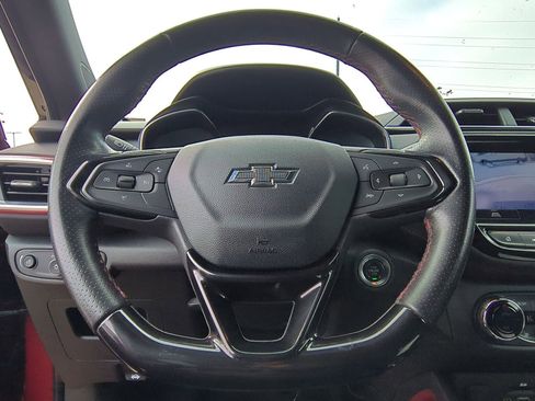 Used 2021 Chevrolet TrailBlazer RS w/ Technology Package image 51