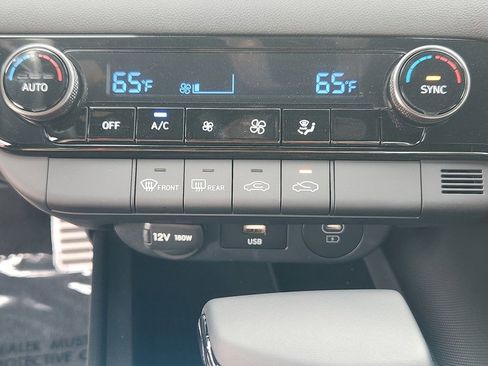 New 2025 Hyundai Elantra Sport image 17