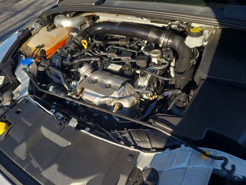 Used 2018 Ford Focus SE image 26