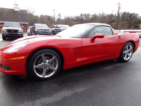 Used 2006 Chevrolet Corvette Convertible image 2