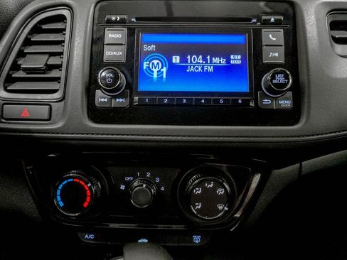 Used 2018 Honda HR-V LX image 23