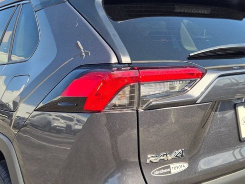 Used 2025 Toyota RAV4 XLE FWD image 9