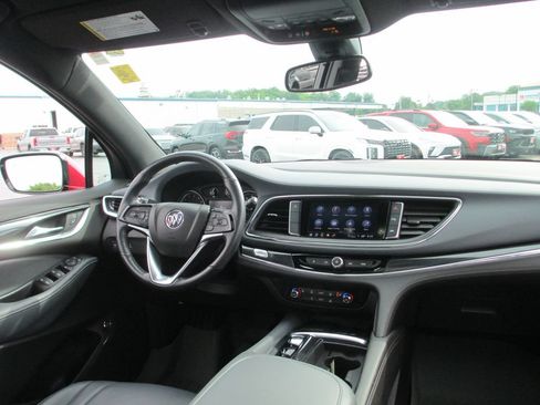 Used 2022 Buick Enclave Essence w/ Experience Buick Package FWD image 24