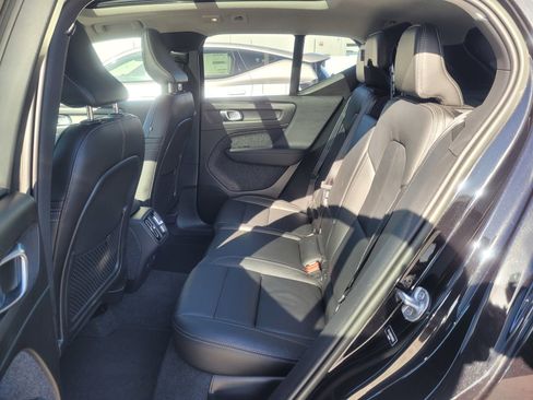 Certified 2023 Volvo XC40 B5 Plus w/ Protection Package Premier image 26