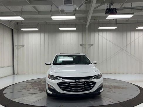 Used 2024 Chevrolet Malibu LT FWD image 3
