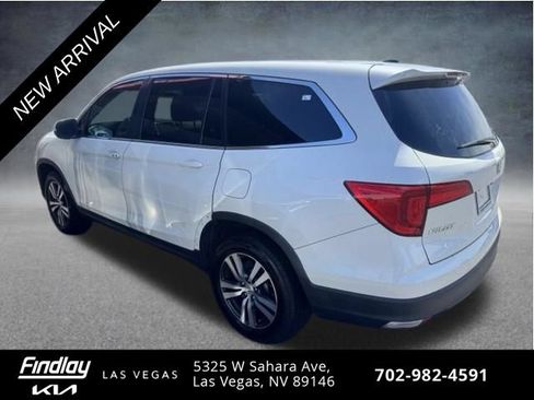 Used 2018 Honda Pilot EX image 2