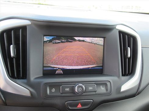 Used 2020 GMC Terrain SLE w/ Driver Convenience Package image 28