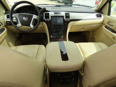 Used 2007 Cadillac Escalade EXT w/ Information Package image 20