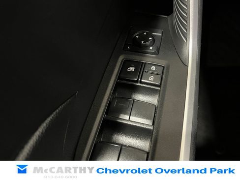 Used 2025 Toyota RAV4 LE AWD/4WD image 16
