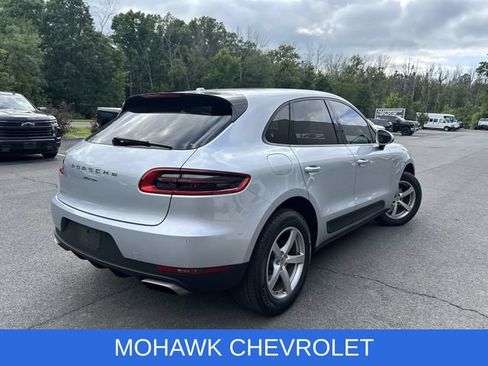 Used 2017 Porsche Macan AWD/4WD image 4