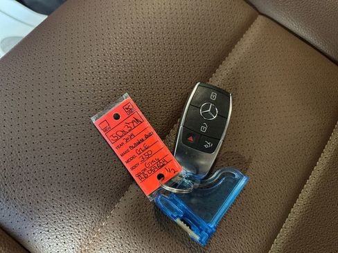 Used 2024 Mercedes-Benz GLE 350 4MATIC image 32